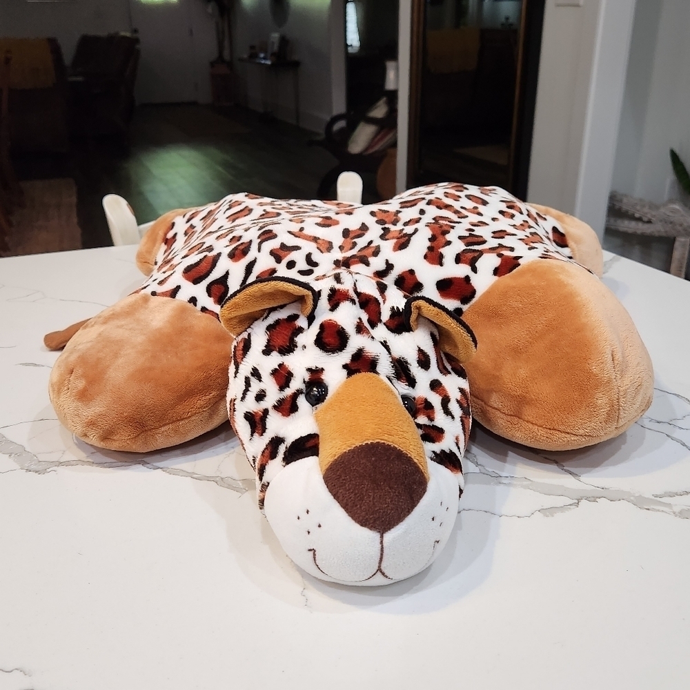 SUPER Soft And Cute Pillow Pet Leopold Print